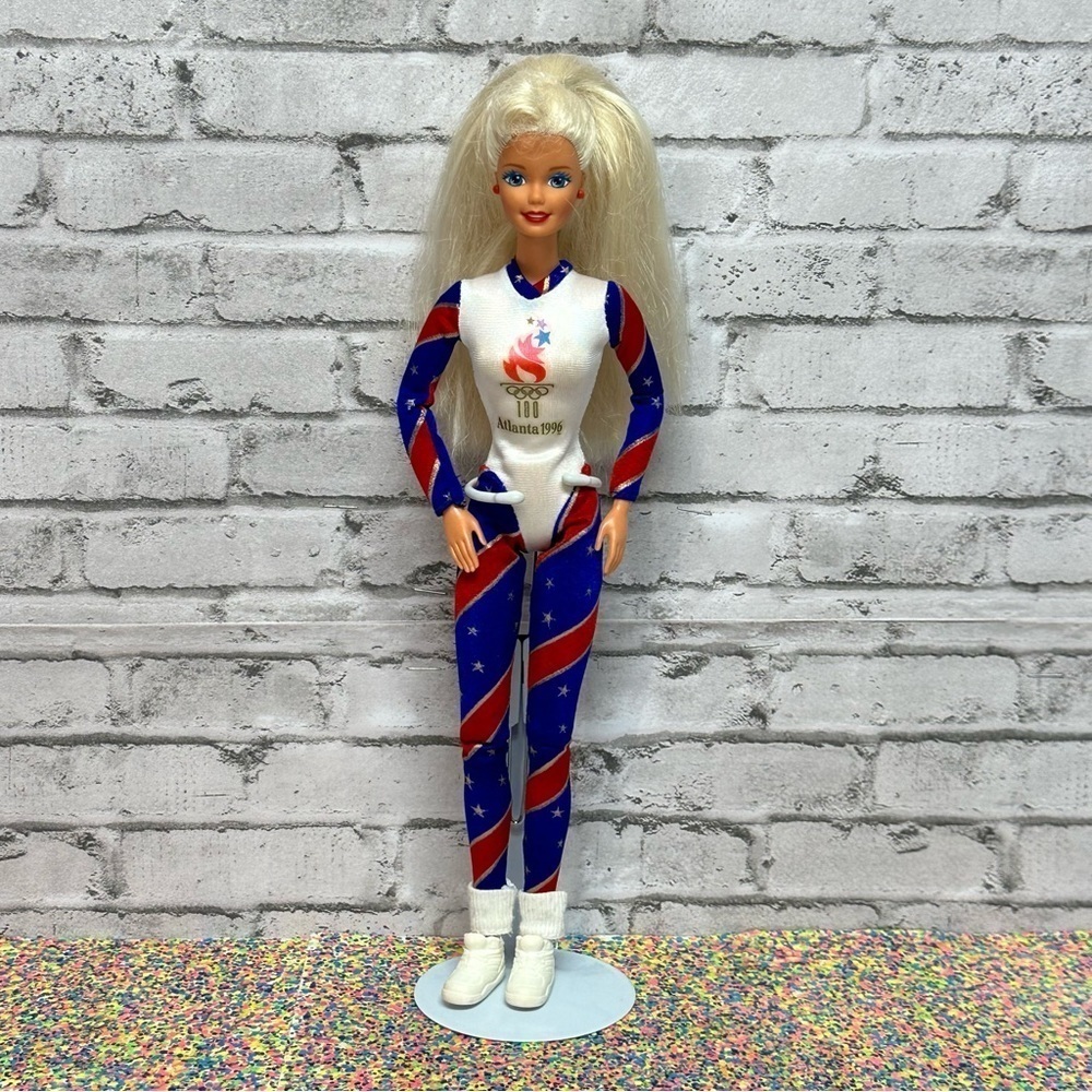 Barbie Atlanta 1996 Olympic Gymnast Doll Articulated Long Blonde Hair Outfit